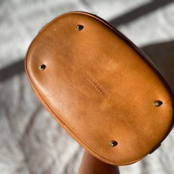 Vintage 90s Dooney & Bourke Cabriolet Red Canvas Tan Leather Bucket Bag Tote - Picture 5 of 13